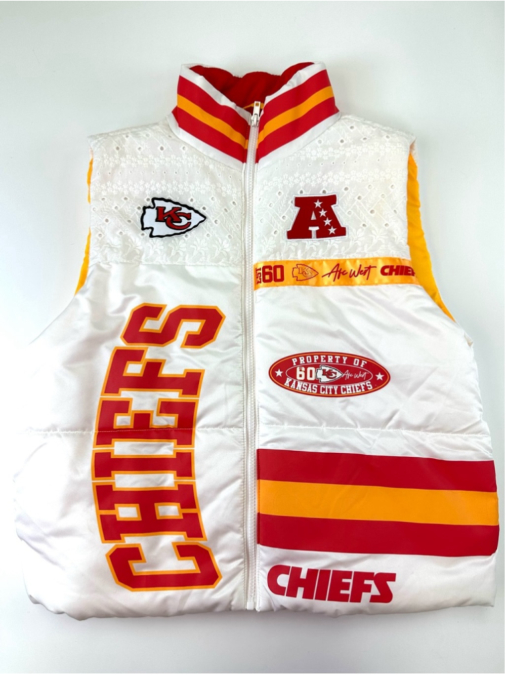 Ultra Game Kansas City Chiefs NFL Women’s Puffer Vest Eyelet White Small